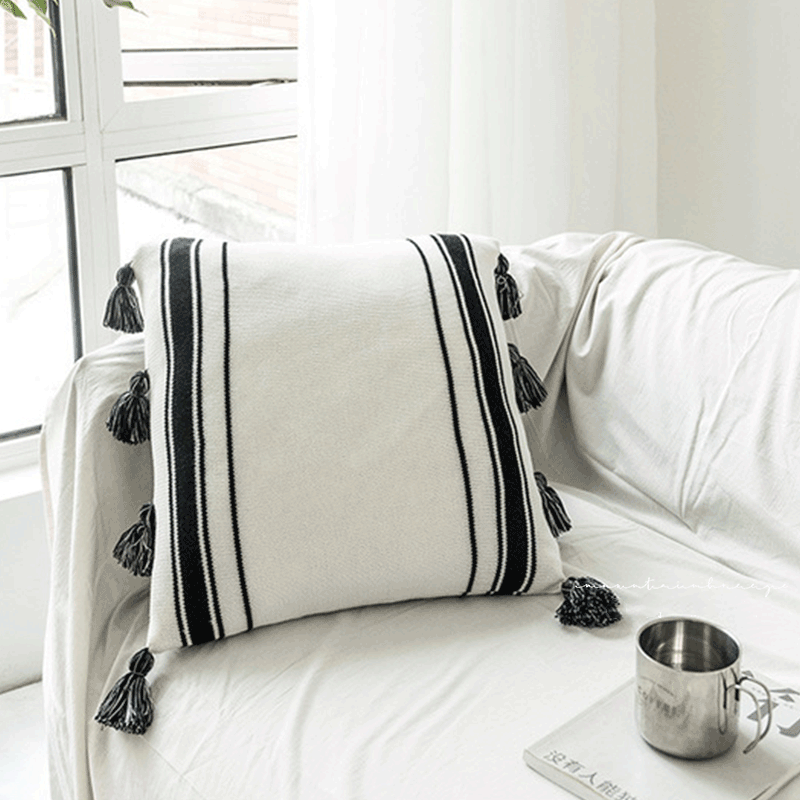 Black and white Moroccan style pillowcase